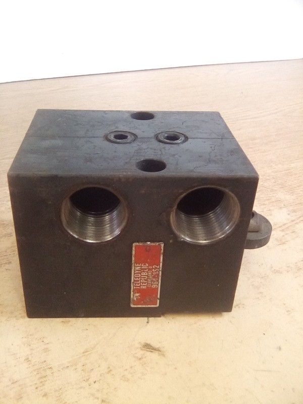 Teledyne Republic 964-1S2 Valve
