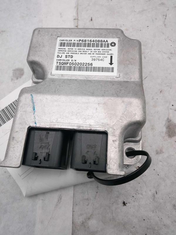 Used Air Bag Module fits: 2012 Ram Dodge 1500 pickup Air Bag below console Regul