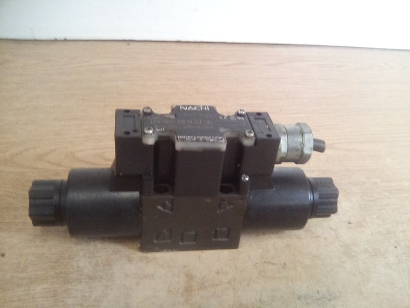Nachi SS-G01-C5-R-C1-31 Solenoid Valve