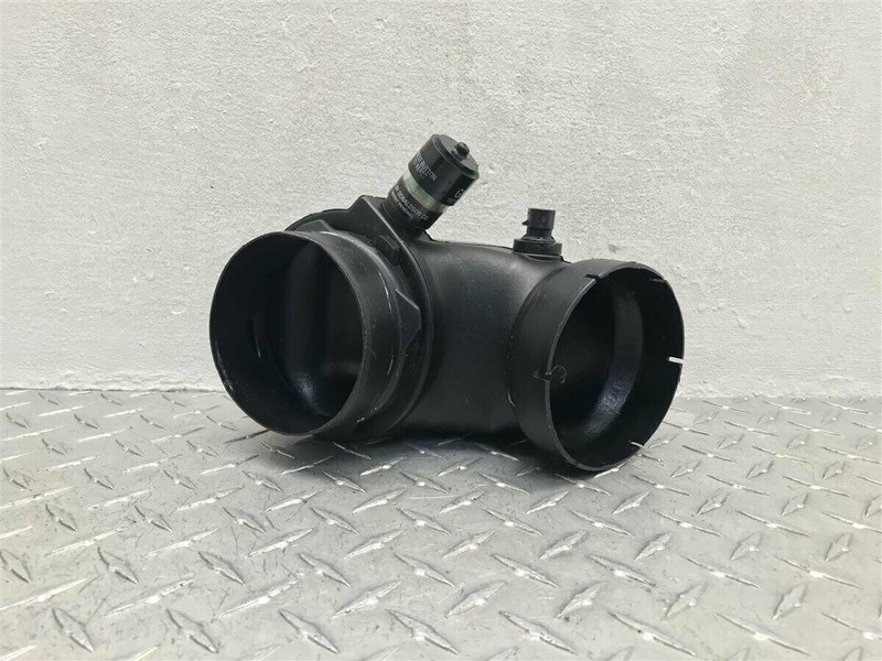 1996-1999 CHEVY SUBURBAN 5.0L 5.7L AIR CLEANER OUTLET TUBE ELBOW OEM 15713005