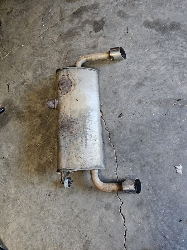 2013 - 2019 FORD ESCAPE EXHAUST SYSTEM REAR MUFFLER & TAIL PIPE OEM -CUT-