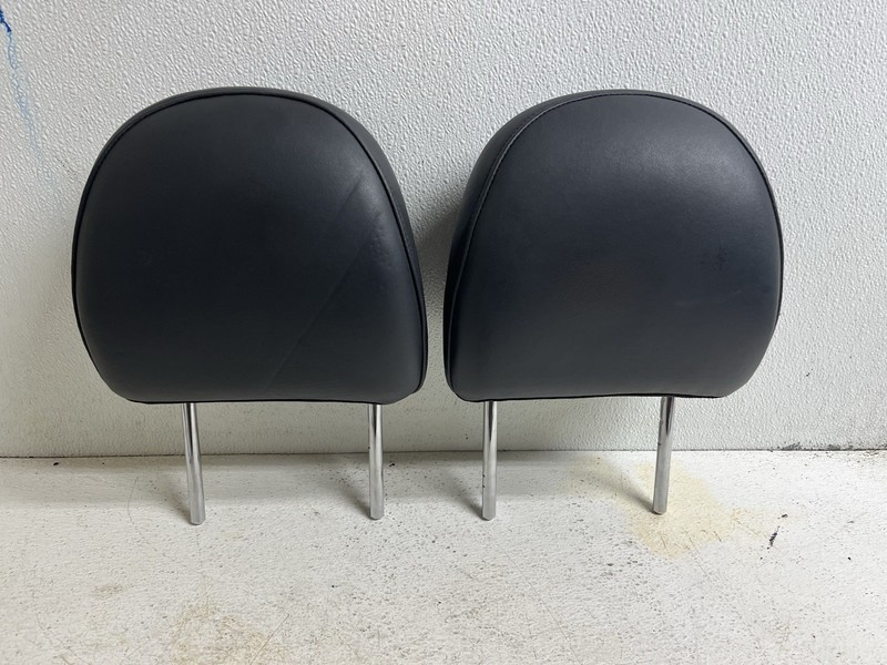 2010-2013 Toyota FJ Cruiser Front Seat Black Leather Head Rest Pair Headrests