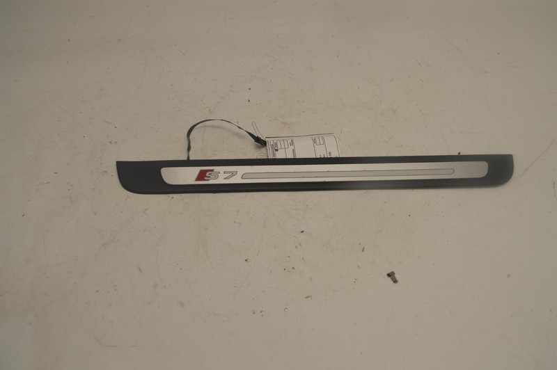 2013-2017 AUDI S7 FRONT RIGHT PASSENGER DOOR SILL SCUFF PLATE ILLUMINATED OEM