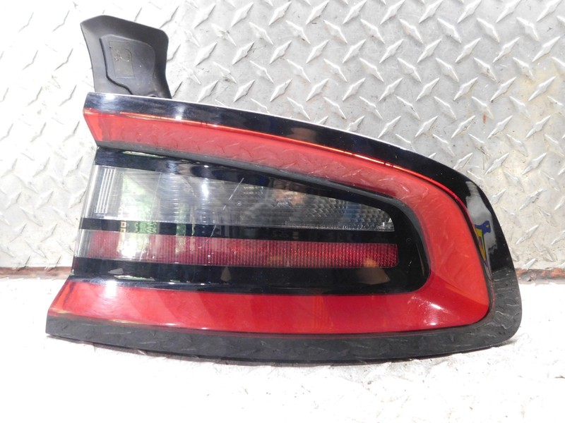 15-23 DODGE CHARGER RIGHT PASSENGER REAR TAIL LIGHT LAMP QUARTER PANEL MOUNTED