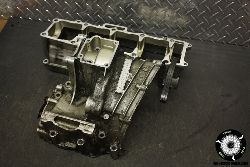 96 KAWASAKI ZX 750 P NINJA ENGINE MOTOR CRANK CASING BLOCK HALF #1 ZX7R ZX750