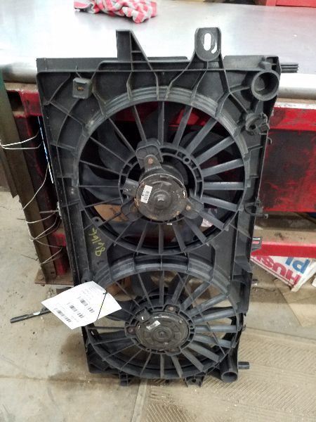 Radiator Fan Motor Fan Assembly Fits 06-11 IMPALA 190444