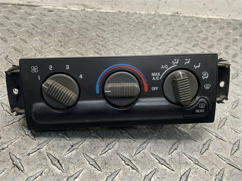 99-05 CHEVY S10 BLAZER MANUAL TEMP CONTROL CLIMATE CONTROL OEM 15098966