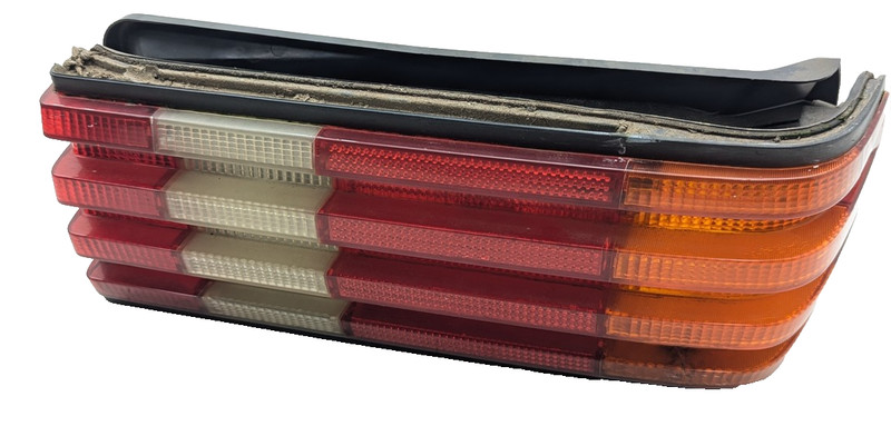 81-85 Mercedes W126 300SD Rear Right Passenger Side Taillight Tail Light Lamp