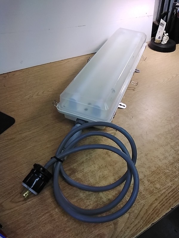 Phoenix LFSD217 W/Housing Assembly Luminaire For Hazardous Locations A/C Only...