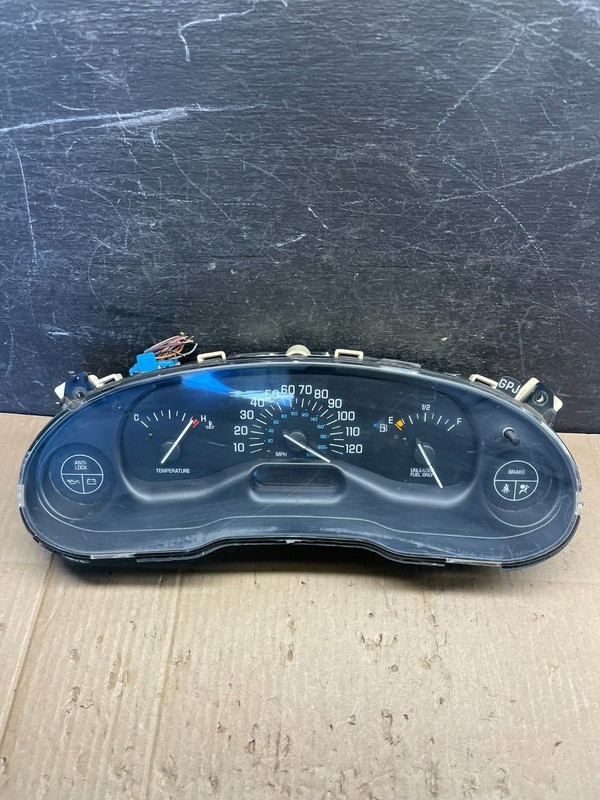 2003 to 2005 Buick Regal Dash Speedometer Cluster Gauge Oem S2364 DG