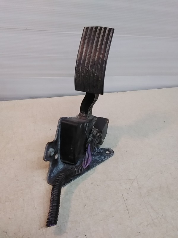 Bendix 5019020? Accelerator/ Throttle Pedal