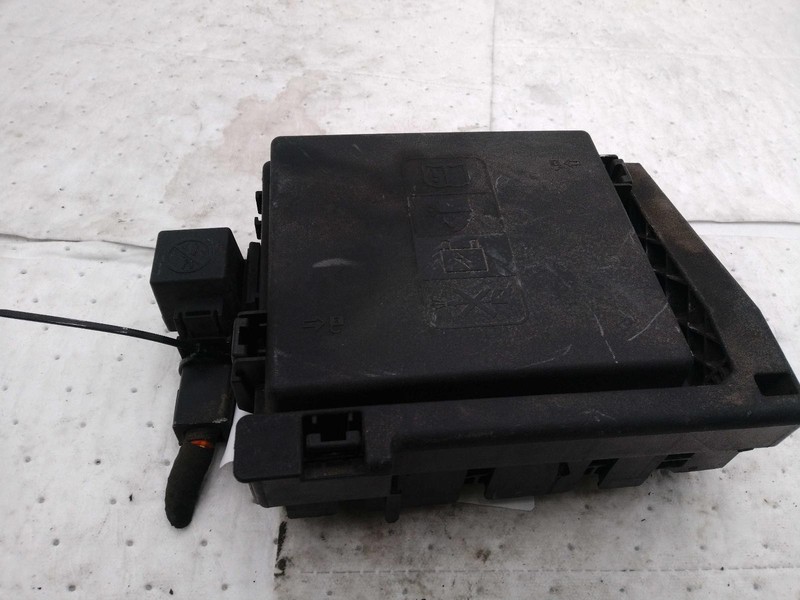 2019 GMC Acadia Fuse Box OEM 84137484 Black 72K Miles SUV Parts