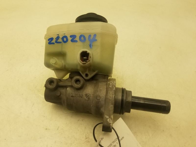 05-06 TOYOTA TACOMA 4.0L RWD BRAKE MASTER CYLINDER ASSEMBLY