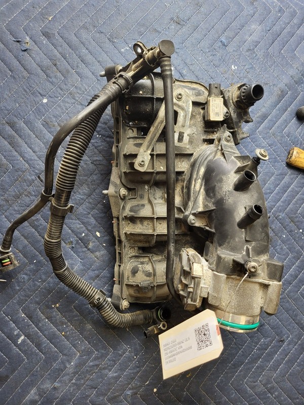Used Oem Mercedes Engine Intake Manifold & Throttle Body 2020-2023 GLB 250 2.0L