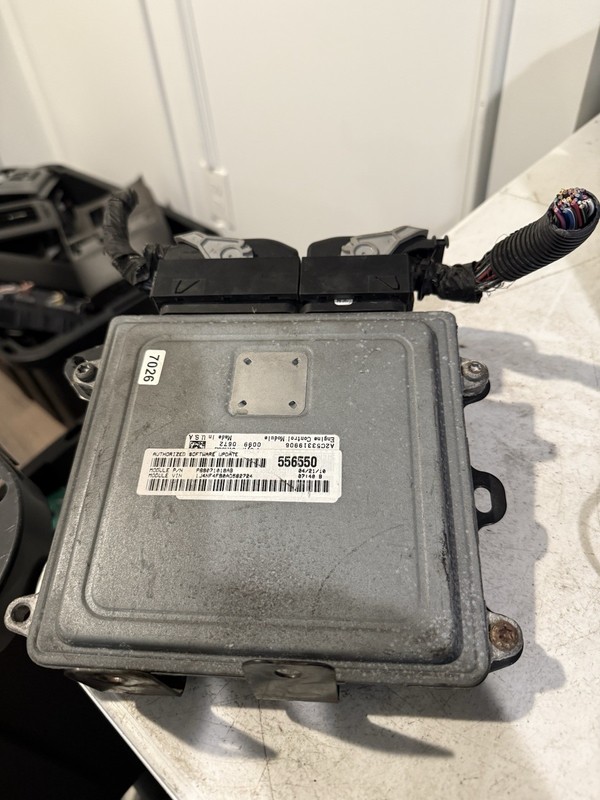 2010 JEEP COMPASS ENGINE CONTROL MODULE ECU 2.4L P/N P68071018AB Computer