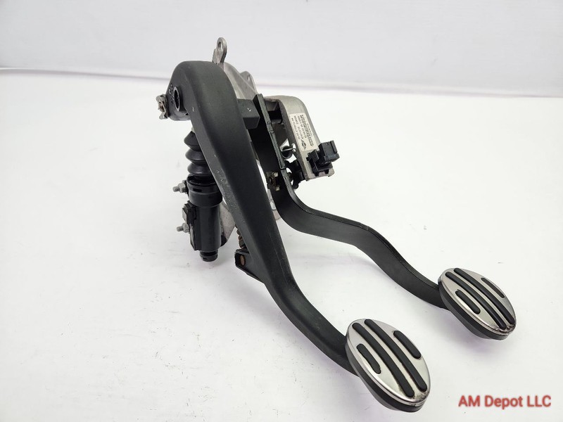 2009 Mini Cooper S R56 R57 R55 R58 R59 R60 R61 Manual 6 Speed Clutch Brake Pedal