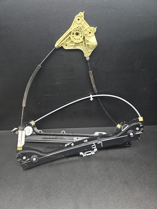 2008-2013 BMW M3 E92 E93 FRONT LEFT DRIVER SIDE DOOR WINDOW REGULATOR OEM