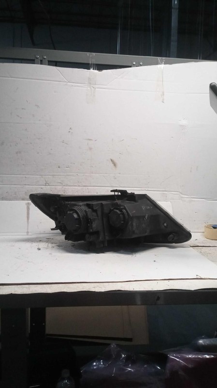 2015 KIA SORENTO Left Headlight Assembly Blue OEM 584975 147K Miles