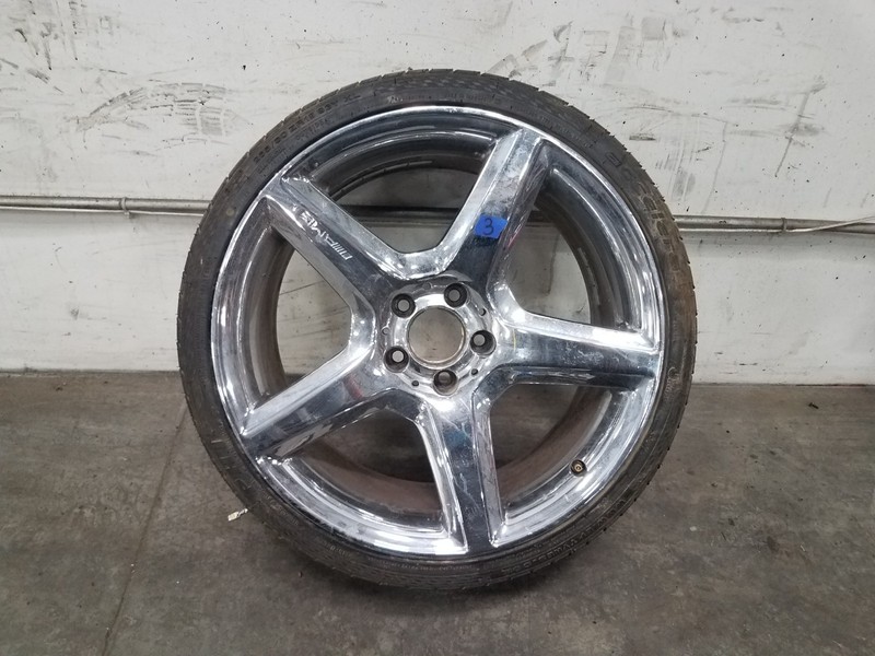 2014 Mercedes AMG E 63 S Rear 19" Wheel / Tire #3 - * #7111 KK5