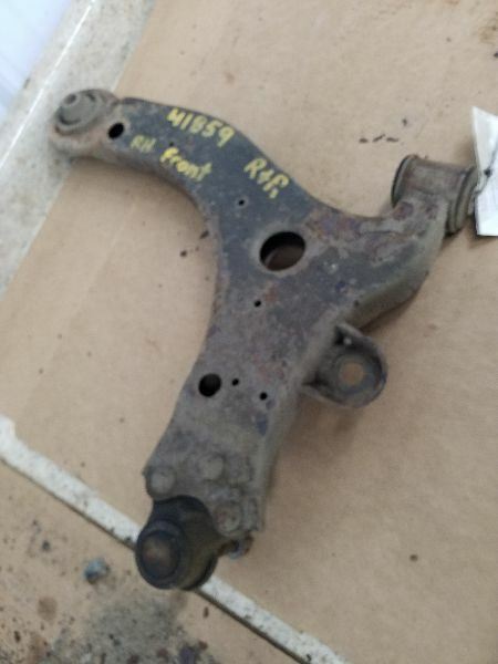 Passenger Right Lower Control Arm Front Fits 97-03 GRAND PRIX 111380