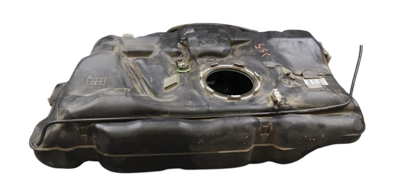 14-18 Mercedes W117 CLA250 Fuel Gas Tank Reservoir Assembly 2464703001 Oem