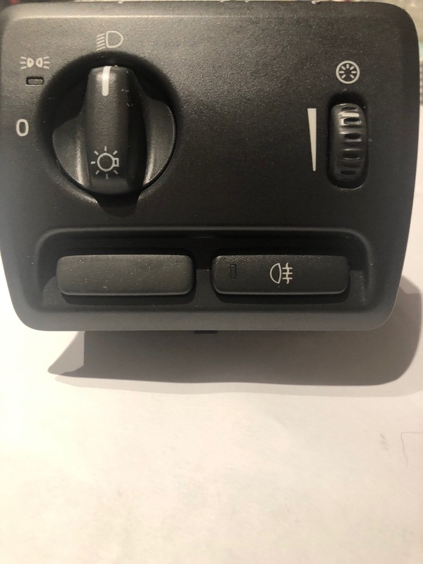 OEM Volvo 2002 2003 04 05 06 S60 V70 S80 OEM Head light Switch#9441046 "GRAY"
