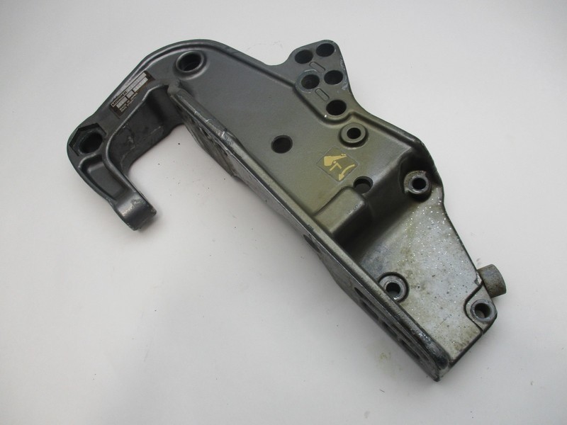 1484-9677M Mariner 40 HP Outboard Port Left Transom Clamp Bracket 1484-9827M