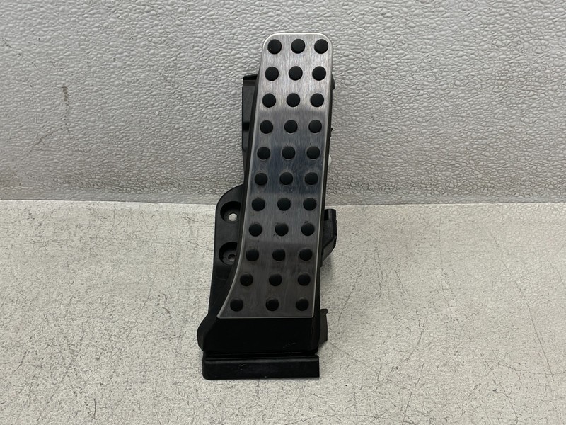 23-25 Mercedes EQS450 SUV X296 Accelerator Gas Pedal Assembly Chrome 1627 OEM