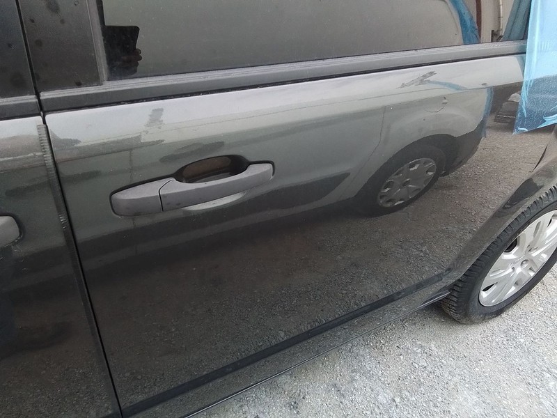 Driver Rear Side Door Movable Glass Manual Closer Fits 18-20 CARAVAN 3517567