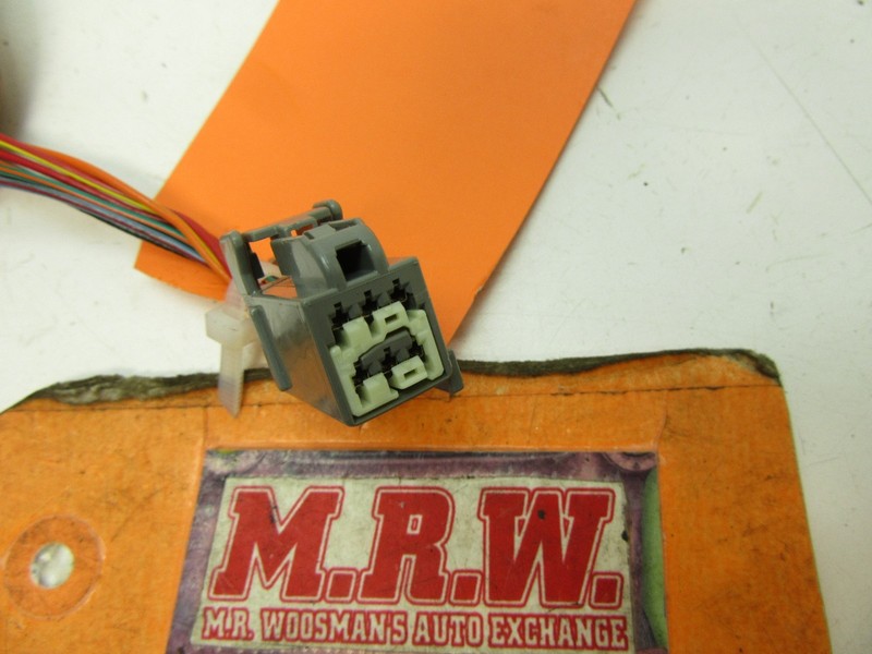 WIRE PLUG CONNECTOR PIG TAIL HARNESS AUTO TRANSMISSION SHIFTER AUTOMATIC FLOOR