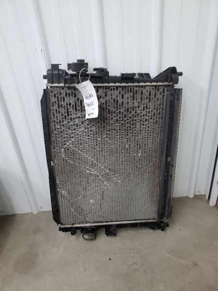 Radiator Fits 06-11 CROWN VICTORIA 278205