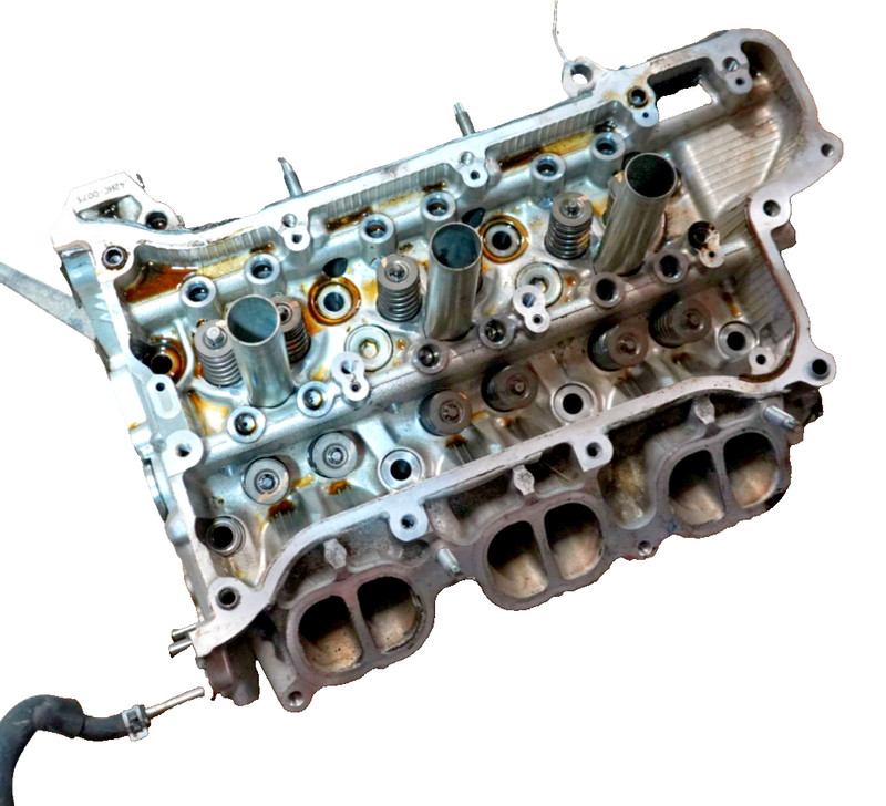 2014-2015 LEXUS IS250 PASSENGER/RIGHT SIDE CYLINDER HEAD OEM