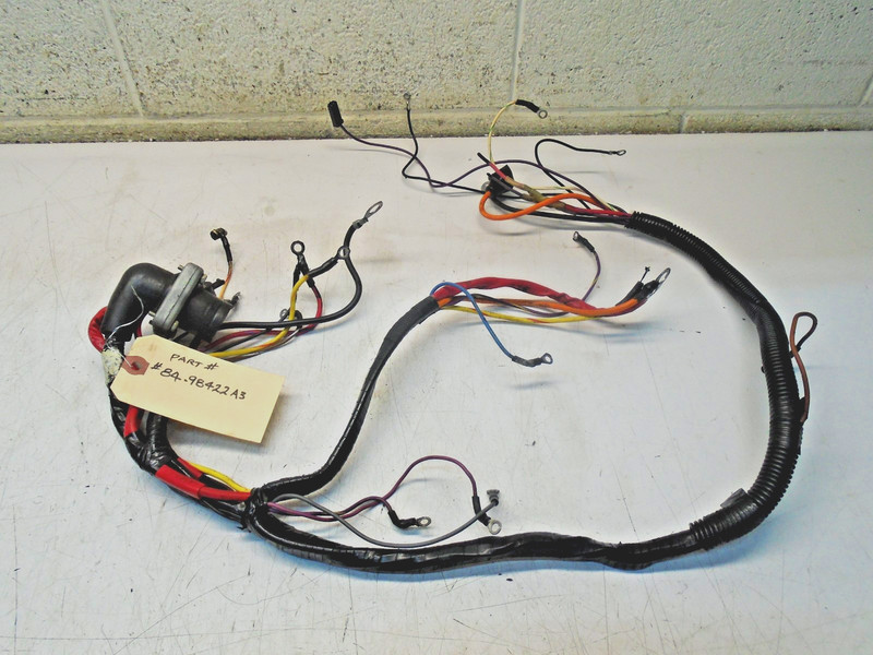 W5d 84-98422A3 Mercury Mercruiser Wire Harness 2.5 98422A3