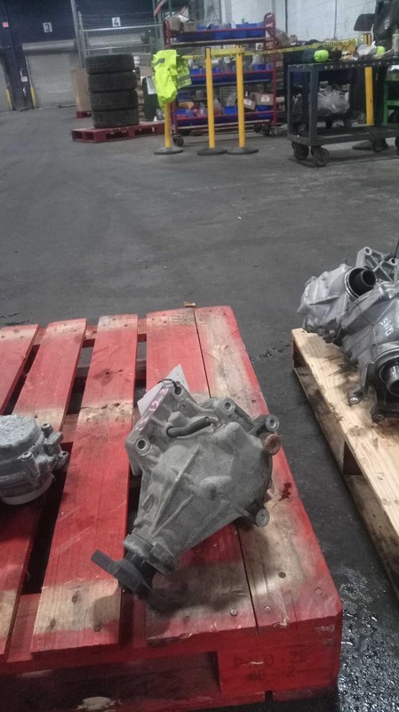 2009 Nissan Rogue Transfer Case Assembly 2.5L 4WD OEM 181K Miles Black