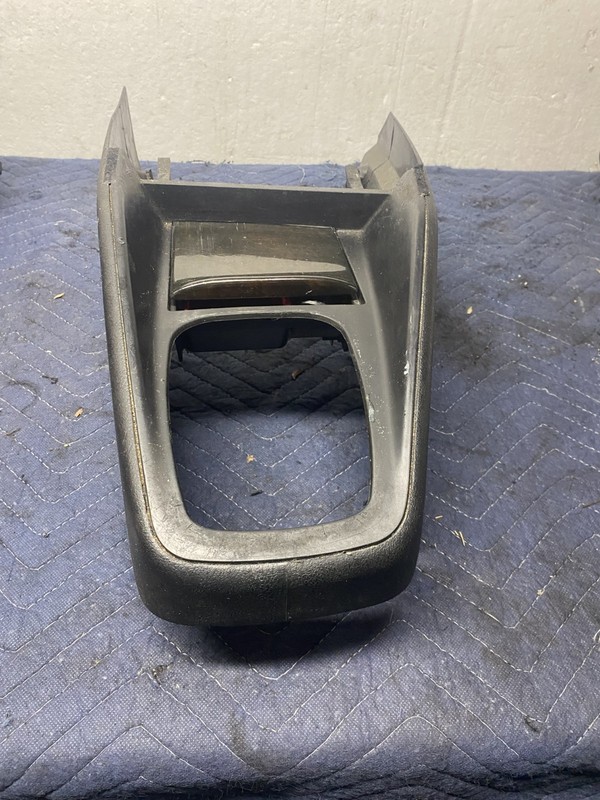 2000 Volkswagen Golf 2 Door VR6 Front Console OEM