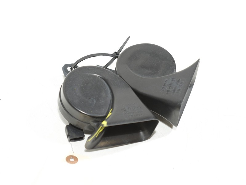 2016-2017 Lexus IS200T LEFT & RIGHT hLow Note Pitch Honking Sound Horn OEM