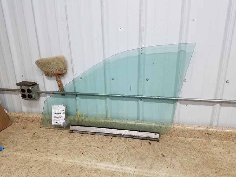 Passenger Right Front Door Glass Fits 91-96 CAPRICE 296897