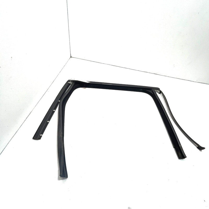 11-18 PORSCHE CAYENNE REAR PASSENGER SIDE DOOR WINDOW GLASS RUN CHANNEL SEAL OEM