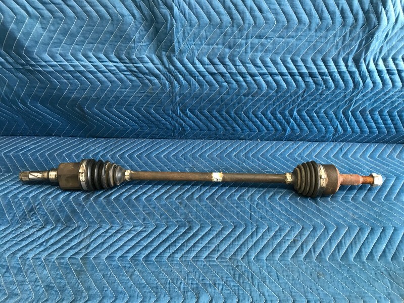 02-07 Chevy Equinox Pontiac Saturn CV Axle Shaft Rear Right RH Passenge 22717559