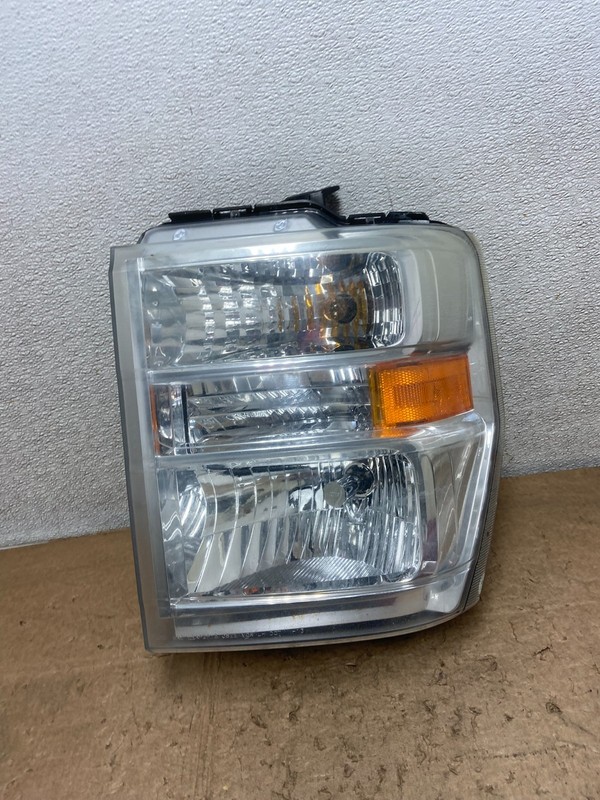 2008-2014 Ford Econoline E150 E250 E350 Left Driver LH Headlight OEM Y8329 DW