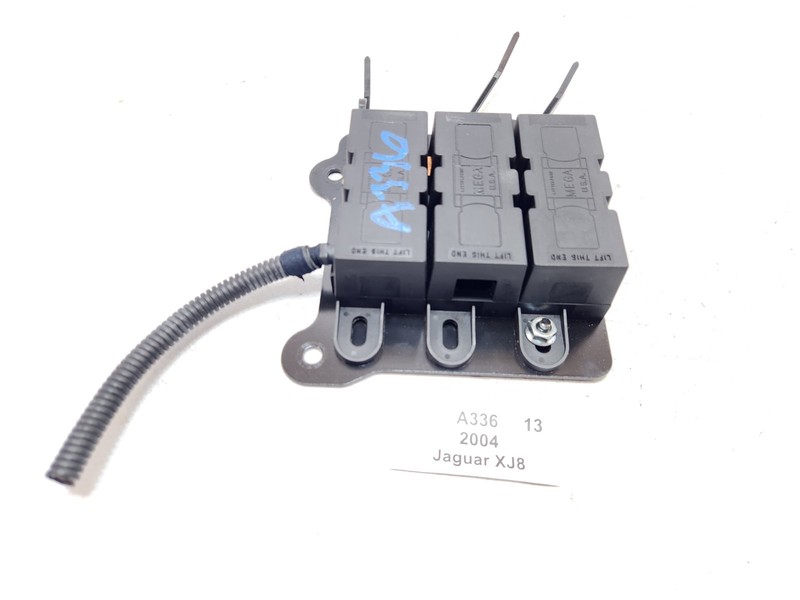 ✅ 04-05 OEM Jaguar XJ8 XJR Rear Trunk Terminal Fuse Box /W Cable