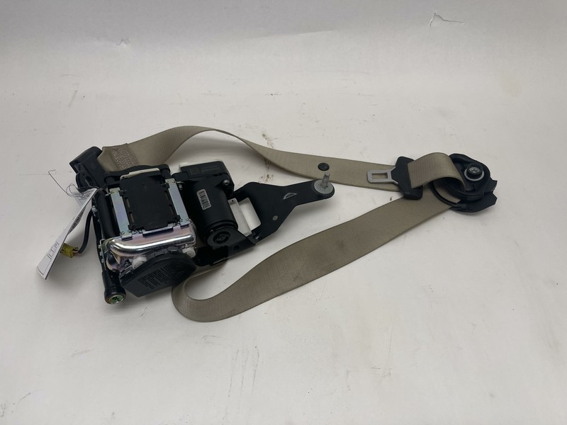 12-16 MERCEDES E350 W212 FRONT RIGHT PASSENGER SIDE SEAT BELT RETRACTOR OEM