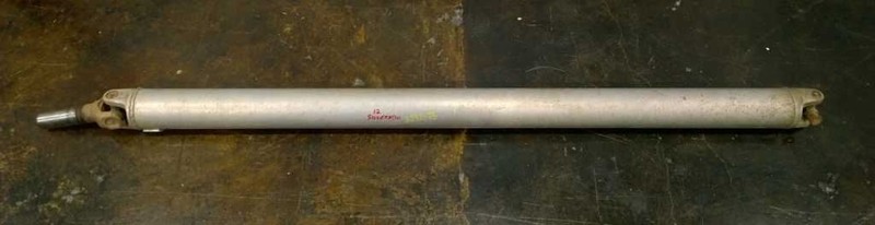 07-13 SILVERADO SIERRA 4X4 REAR DRIVE SHAFT 143.5 WHEEL BASE ID:AACM OEM 3292-75