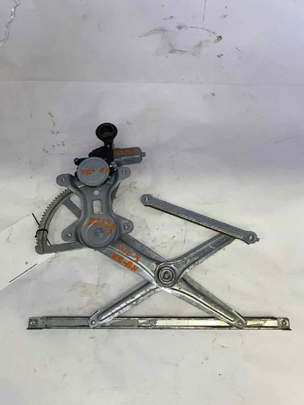 Front Door Regulator TOYOTA TACOMA Right 05 06 07 08 09 10 11 12 13 14 15
