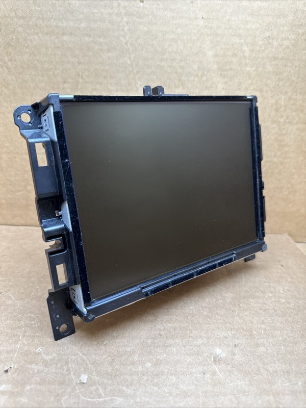Jeep Cherokee RAM GPS Navigation VP3 Radio 8.4 Display Screen OEM 68190260AE