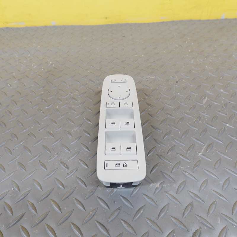 2024-2025 HYUNDAI SANTA FE FRONT LEFT SIDE DOOR MASTER WINDOW SWITCH 93571R6650