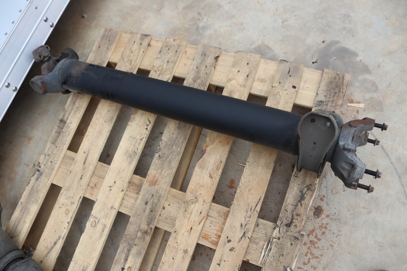 2008-2017 FREIGHTLINER CASCADIA 125 EVOLUTION DRIVELINE DRIVESHAFT MERITOR OEM