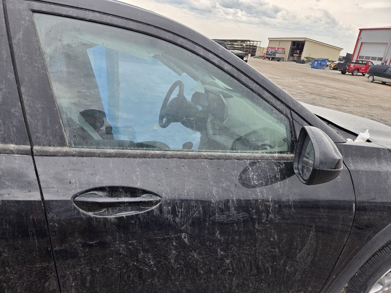Passenger Right Front Door Without Keyless Entry Fits 24-25 TRAX 3537378
