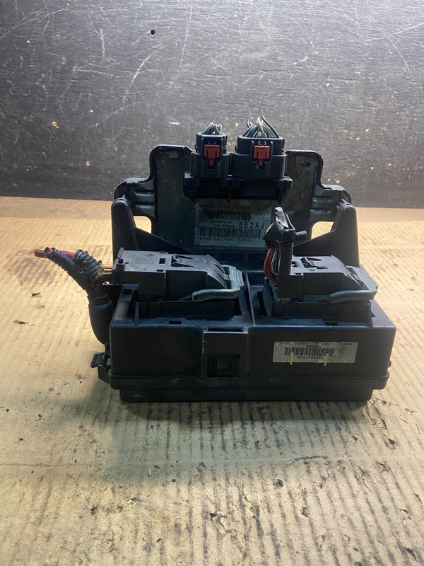 2005 2007 Dodge Dakota Integrated Power Fuse Box Body Control y4328 DG
