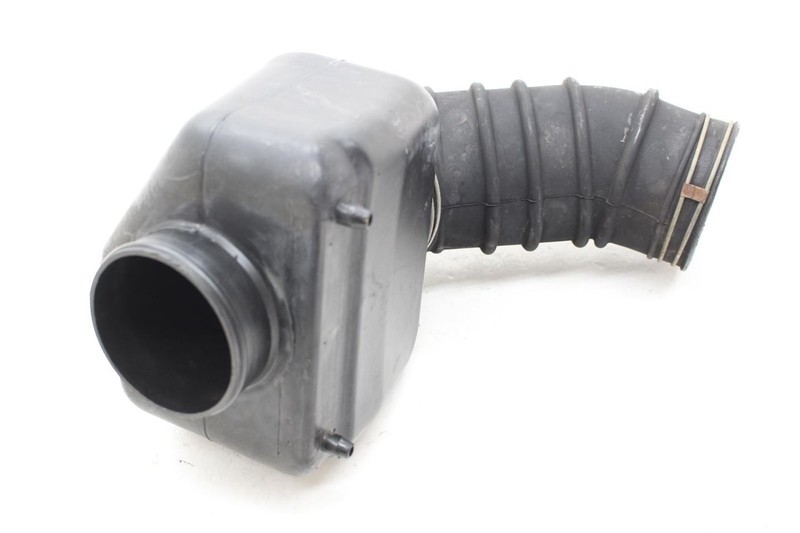1984-1986 Nissan 300ZX Z31 2+0 Air Resonator 1658001P00